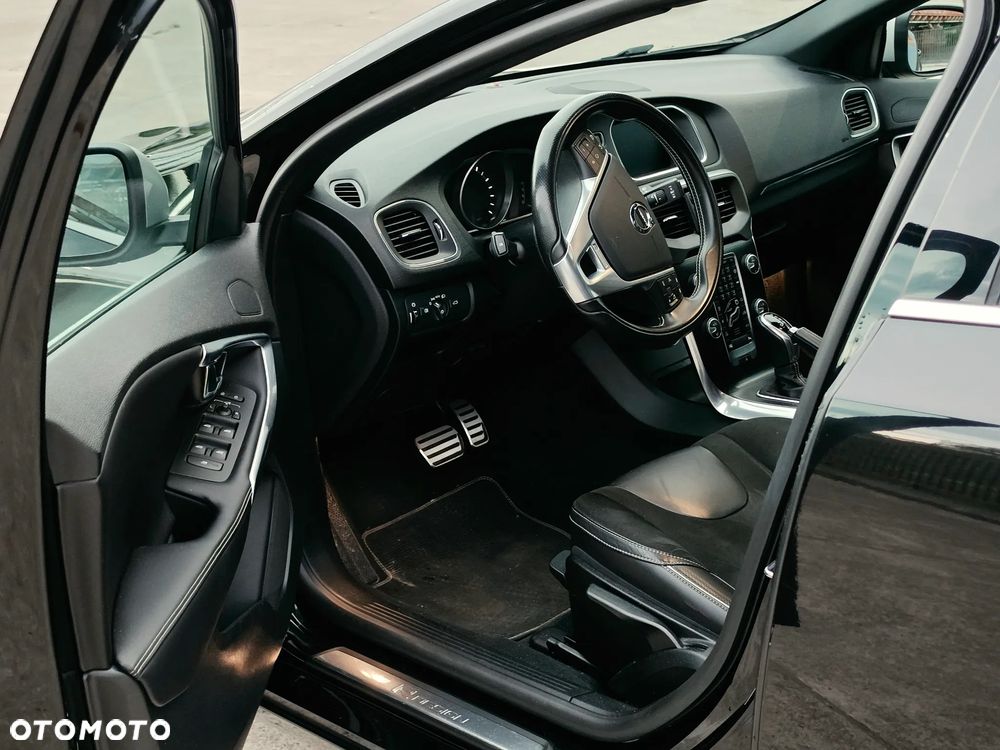 Volvo V40 T3 Drive-E R-Design Momentum - 5