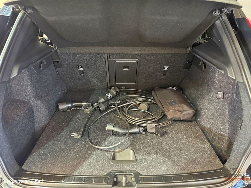 Volvo XC 40 1.5 T5 PHEV Momentum Plus - 11