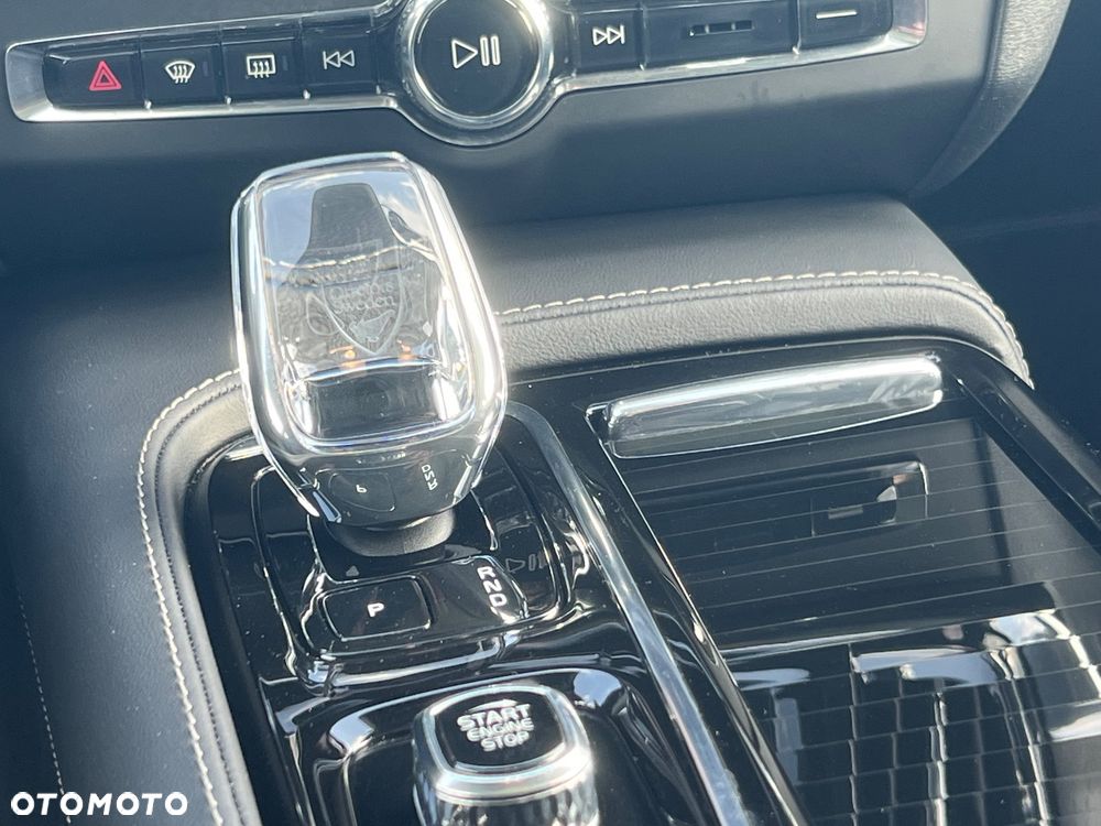 Volvo V90 T8 AWD Plug-In Hybrid Ultimate Dark - 28