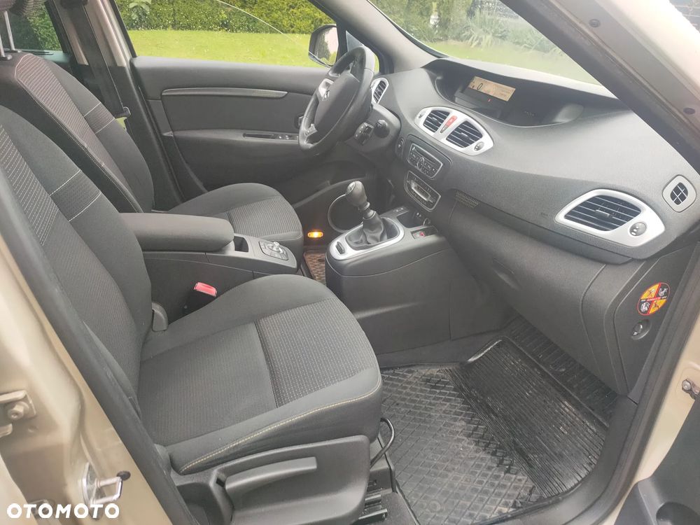 Renault Scenic - 15