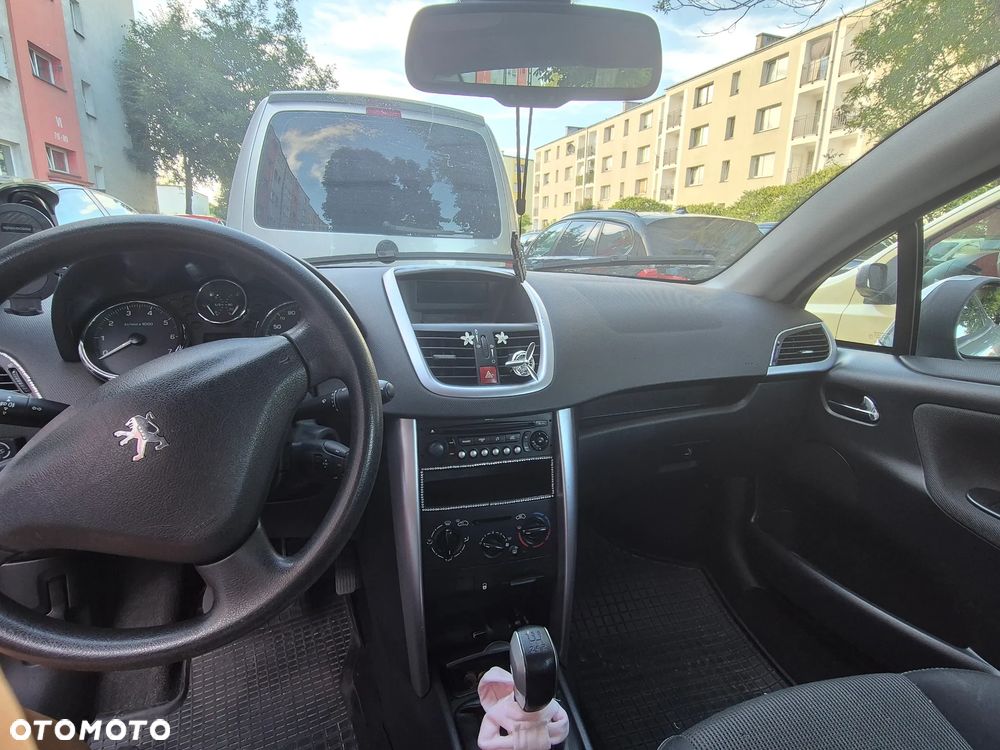 Peugeot 207 - 6