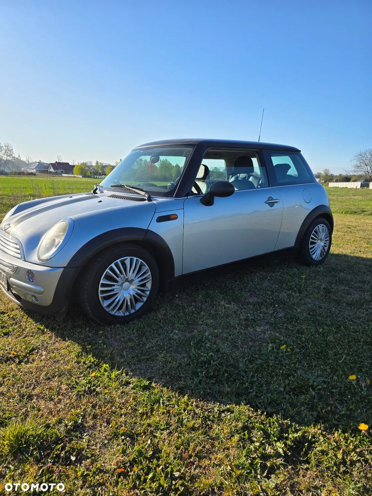 MINI Cooper Standard - 4