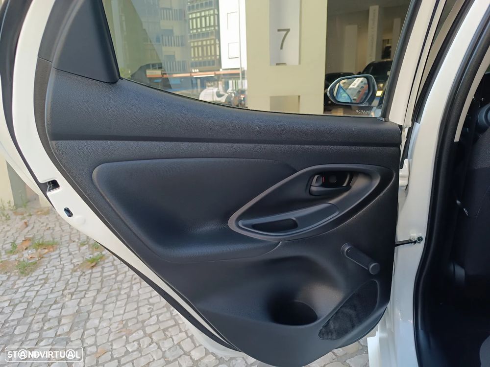 Toyota Yaris 1.5 HDF Comfort - 21