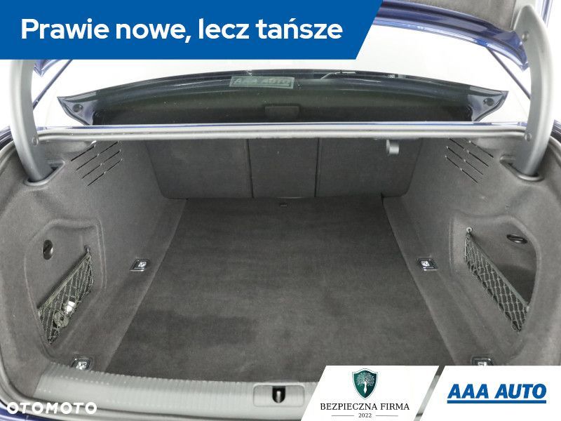 Audi A4 Limousine - 12