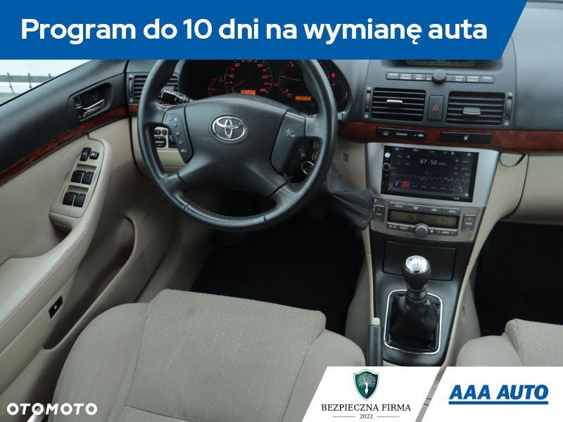 Toyota Avensis - 9