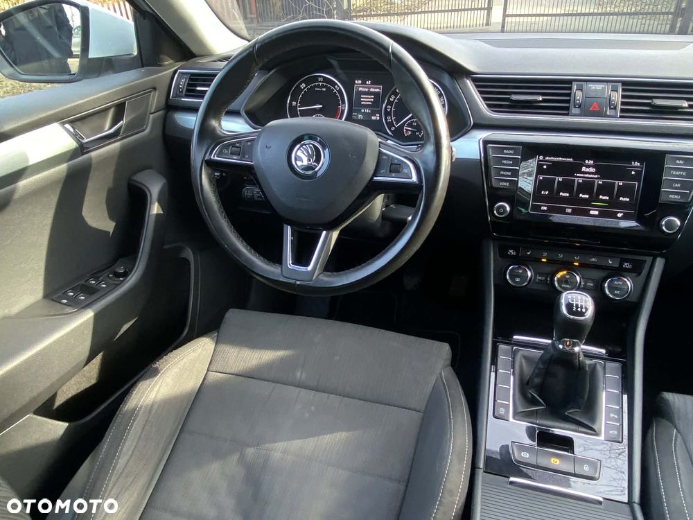 Skoda Superb 1.6 TDI GreenLine - 20