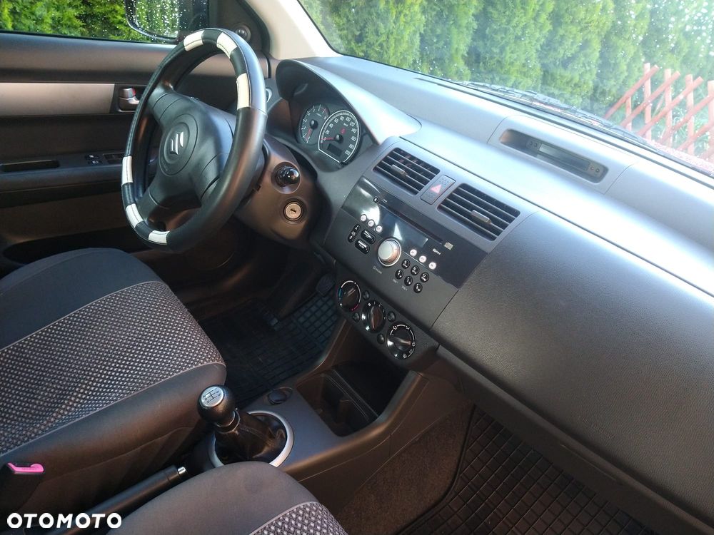 Suzuki Swift 1.3 JB Edition - 6