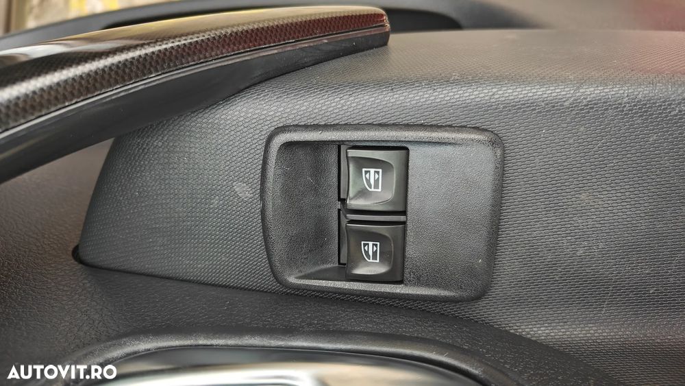 Dacia Sandero 0.9 TCe Laureate - 9