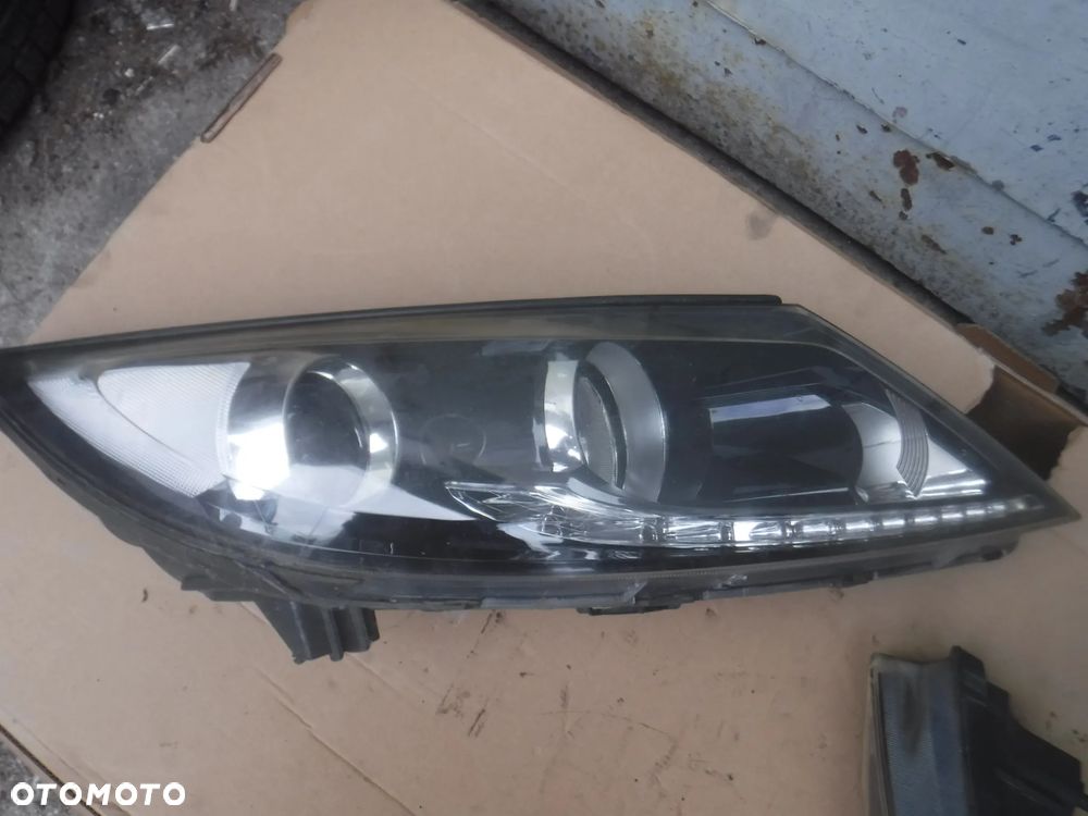 Kia Sportage III  lampa przod LED zwykla prawa orginal stan bdb - 2