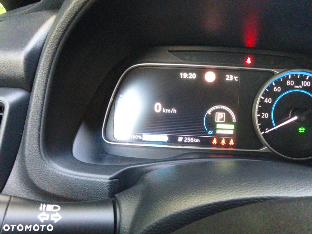Nissan Leaf 40kWh Acenta - 11