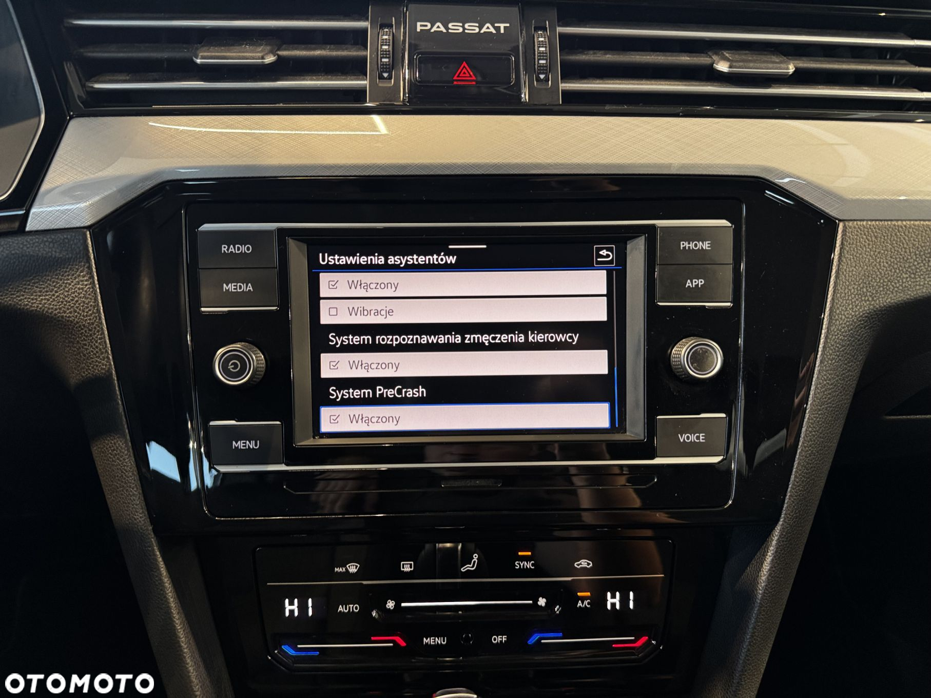 Volkswagen Passat - 28
