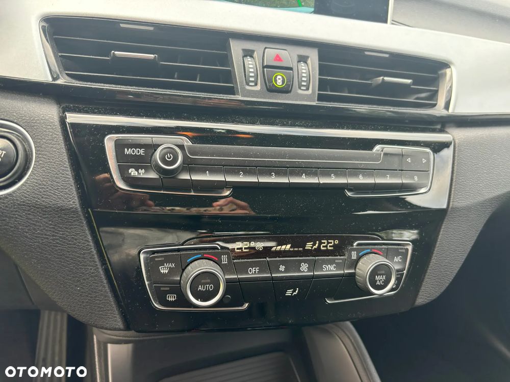 BMW X1 sDrive18d Sport Line - 16