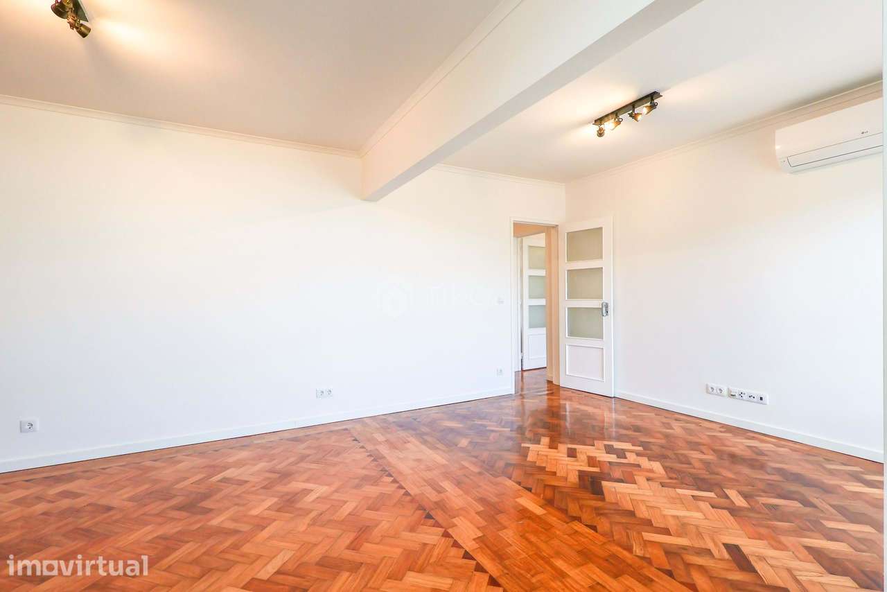 APARTAMENTO 5 ASSOALHADAS | VARANDA EM “L” PANORÂMICA | VISTA LISBOA E - Grande imagem: 5/30