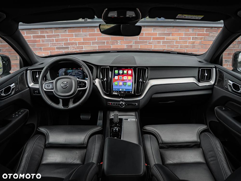 Volvo XC 60 B4 D Plus Dark - 5