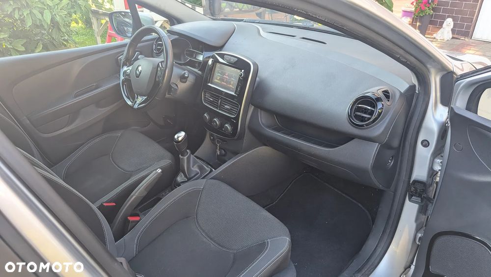 Renault Clio - 9