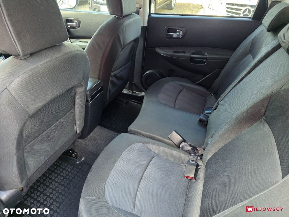 Nissan Qashqai+2 - 15