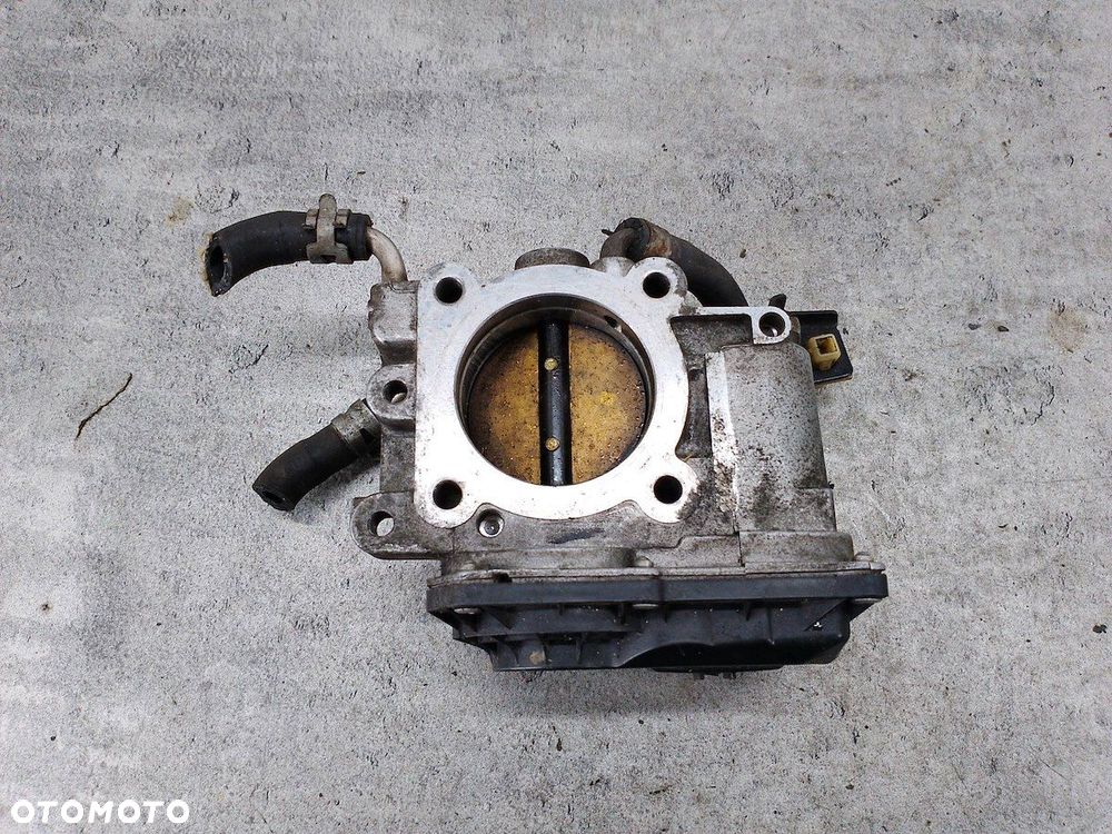 PRZEPUSTNICA TOYOTA AVENSIS II T25 22030-28050 2.0 VVT-I - 6