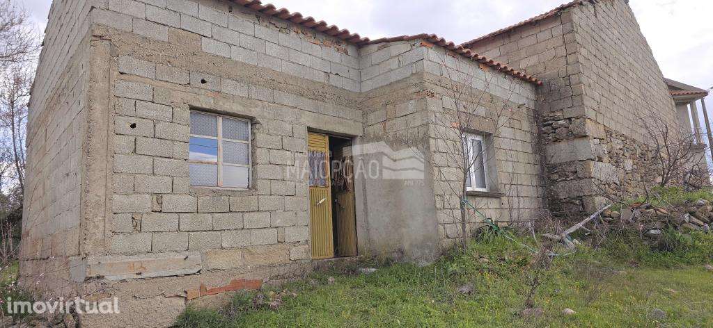 Casa em construção à venda em Picote - Miranda do Douro - Grande imagem: 2/2