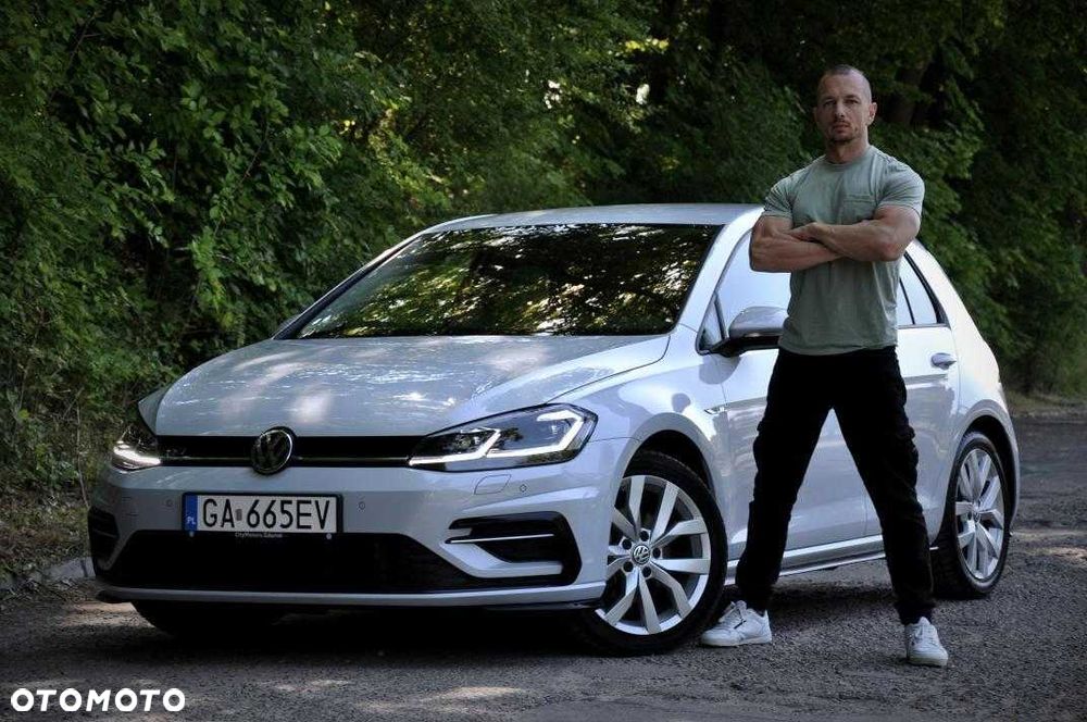Volkswagen Golf - 1