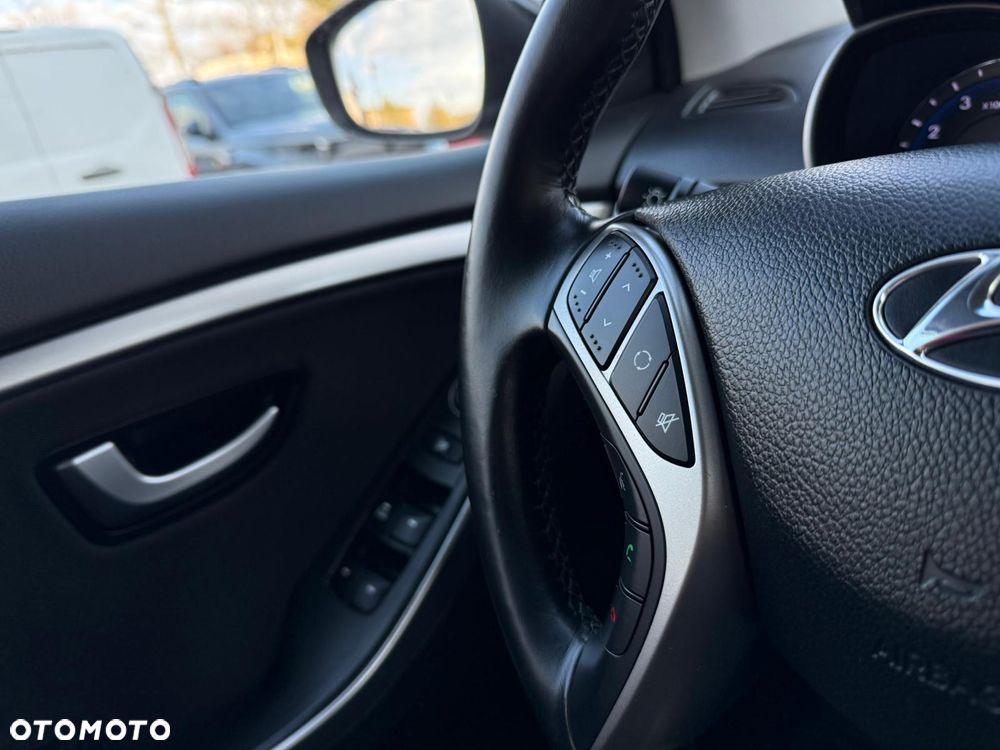 Hyundai i30 1.4 Passion - 11