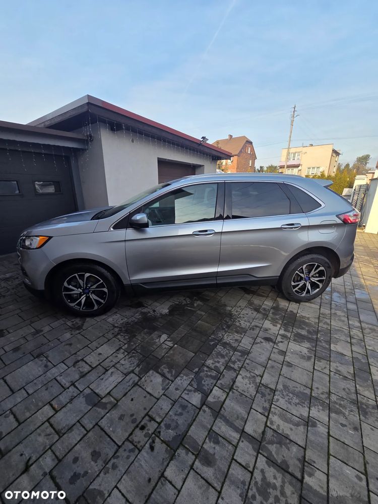Ford Edge - 1