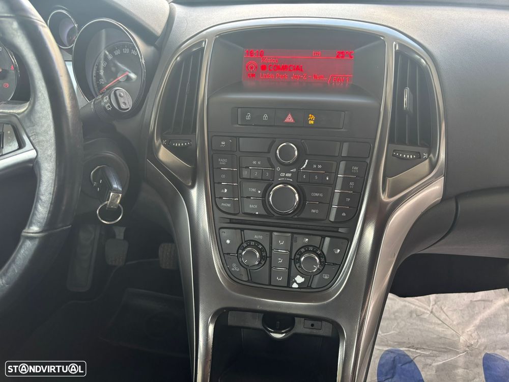 Opel Astra 1.7 CDTI Cosmo - 30