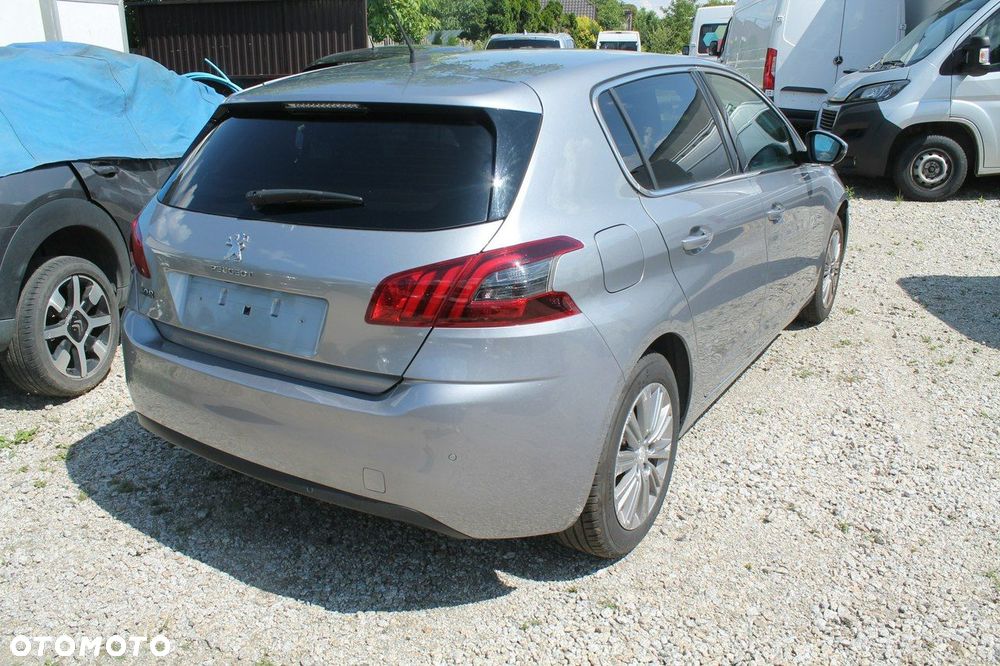Peugeot 308 - 5
