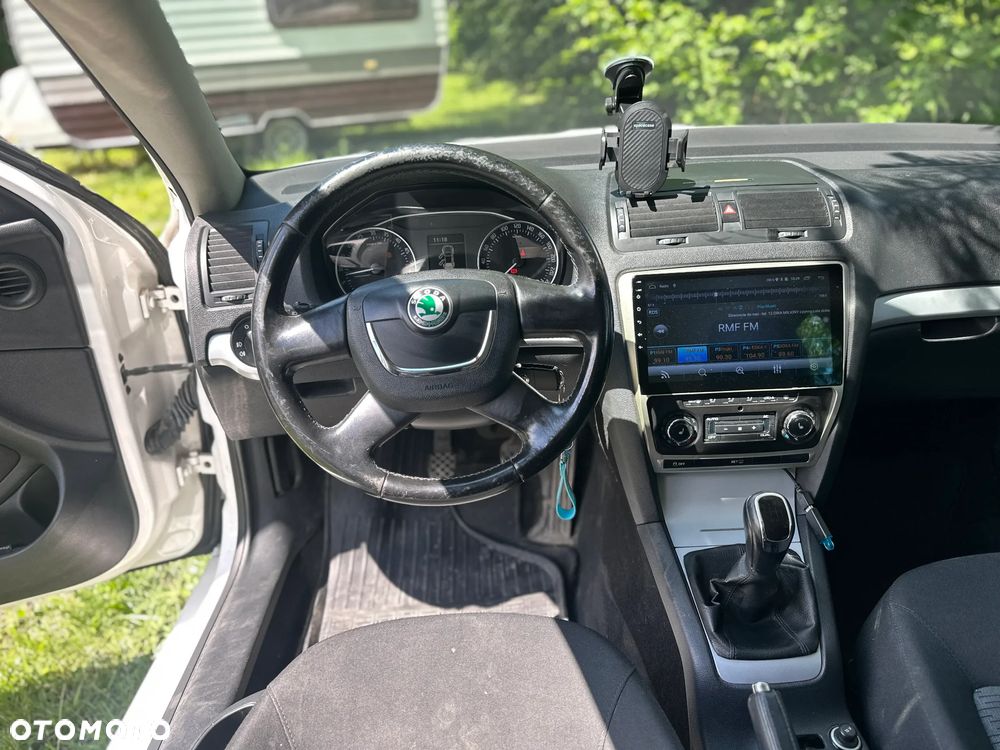 Skoda Octavia 2.0 TDI Ambiente - 6