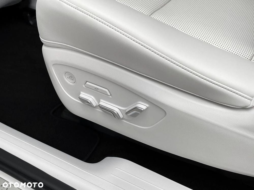 Hyundai IONIQ 9 110kWh Calligraphy AWD Performance - 20