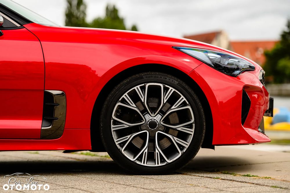 Kia Stinger 2.0 T-GDI GT Line - 13