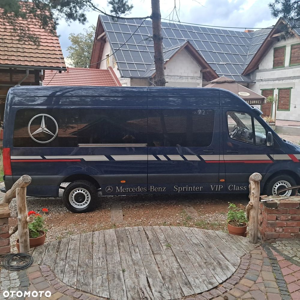 Mercedes-Benz Sprinter - 14