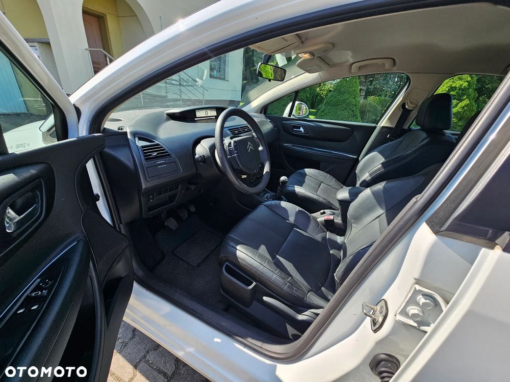 Citroën C4 1.6 HDi Advance - 10