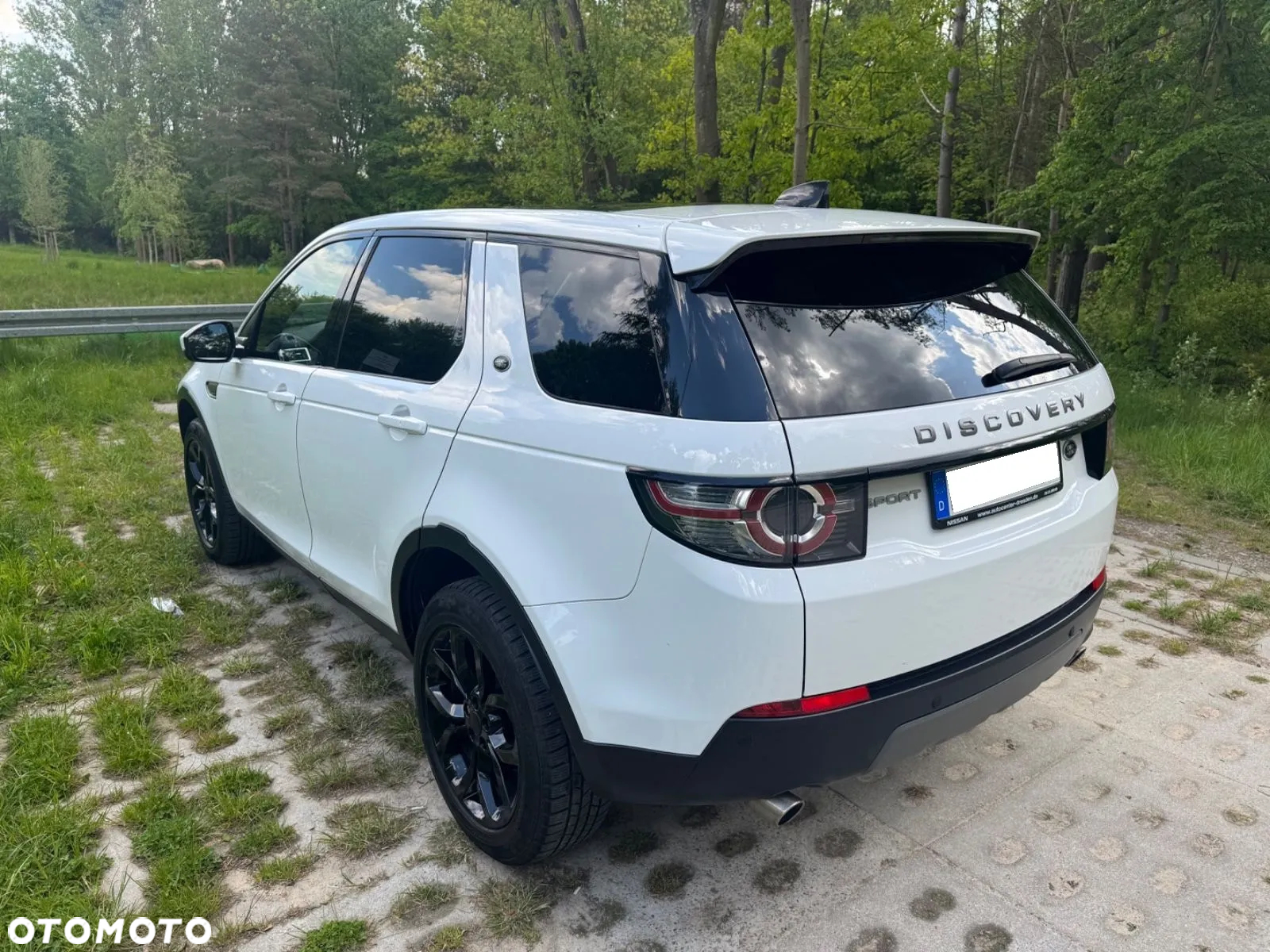 Land Rover Discovery Sport 2.0 TD4 SE - 12