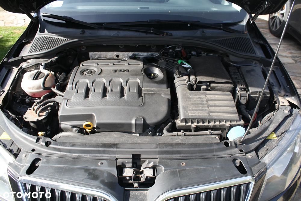 Skoda Octavia 2.0 TDI 4x4 Ambition DSG - 4