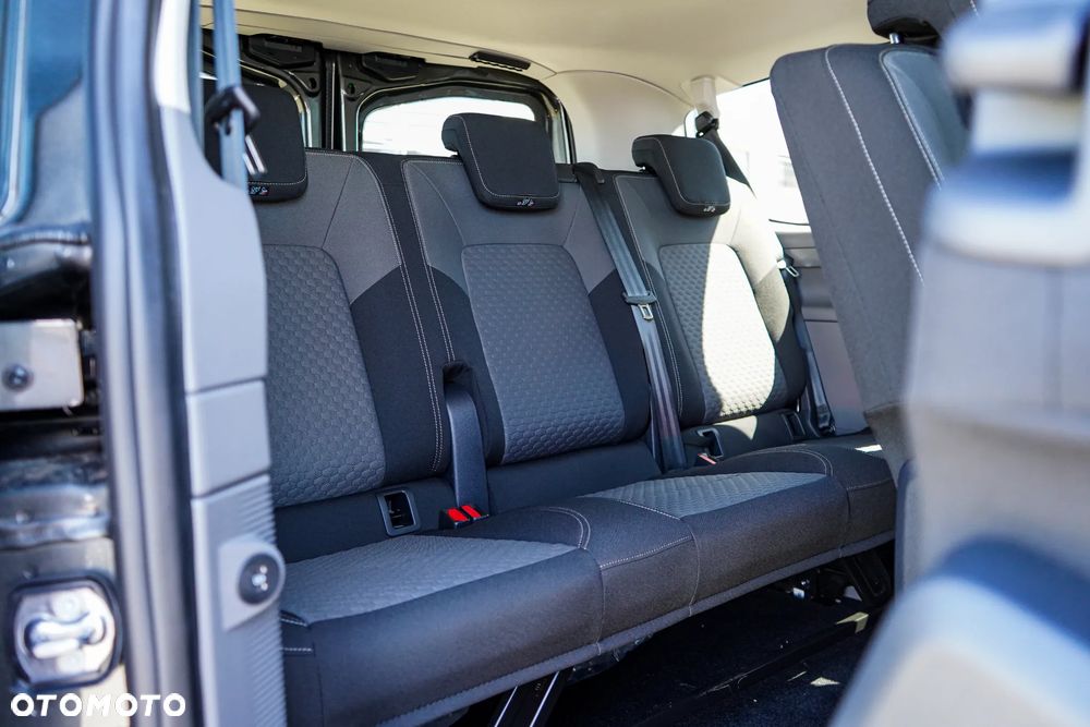 Volkswagen Caravelle - 25