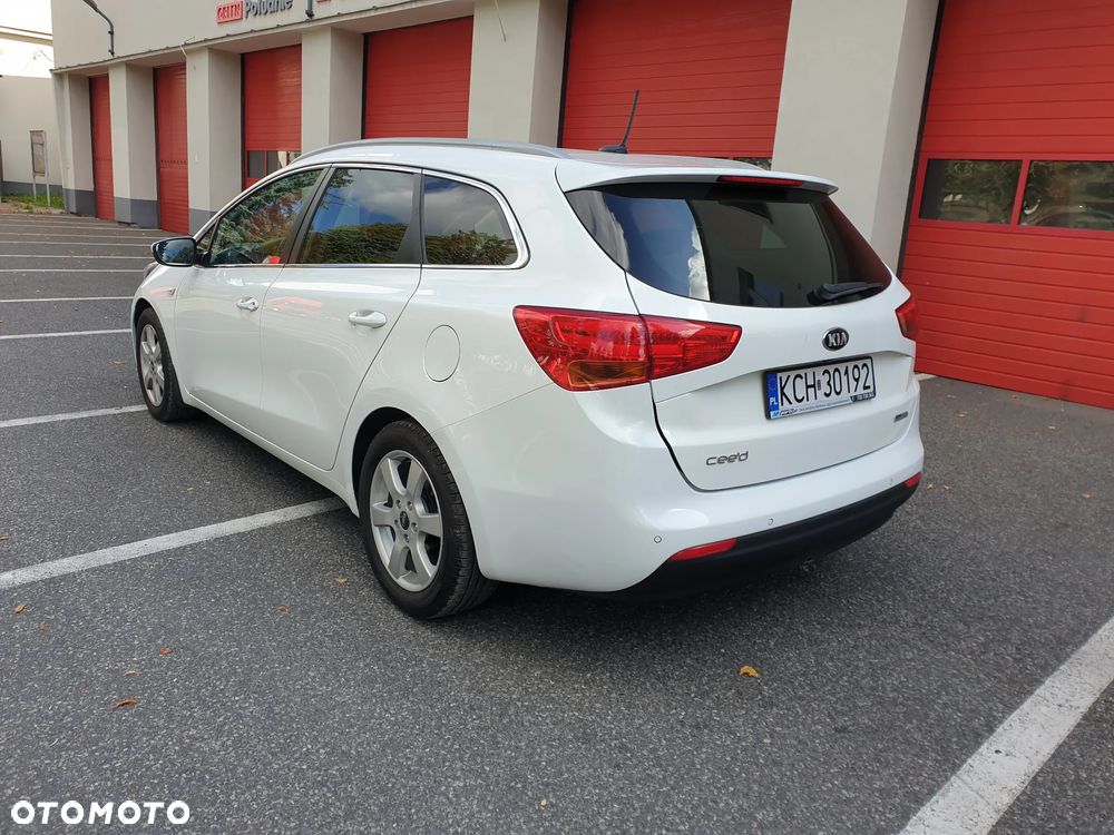 Kia Ceed 1.6 GDI Platinum Edition - 16