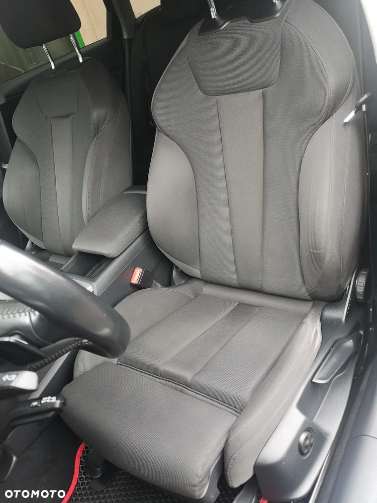 Audi A4 Avant 2.0 TDI S tronic - 24