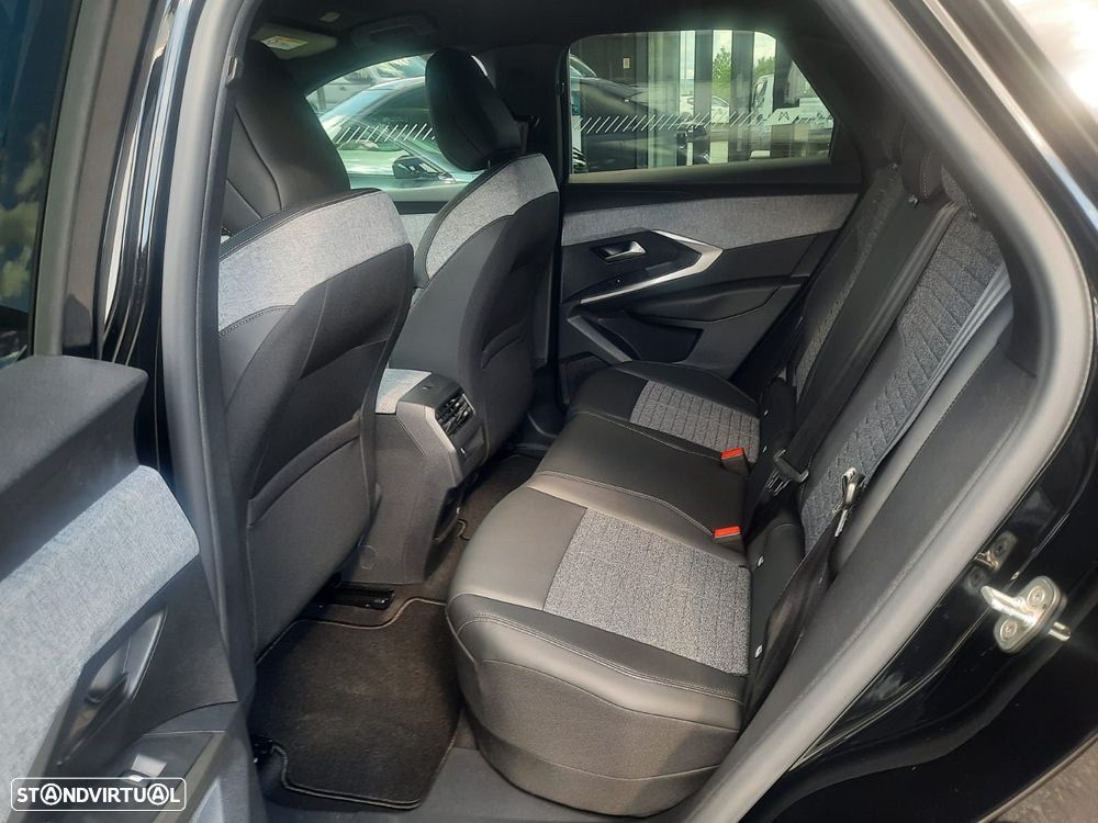 Peugeot E-3008 73 kWh Allure - 8