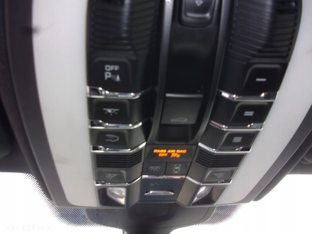 Porsche Cayenne Platinum Edition - 5