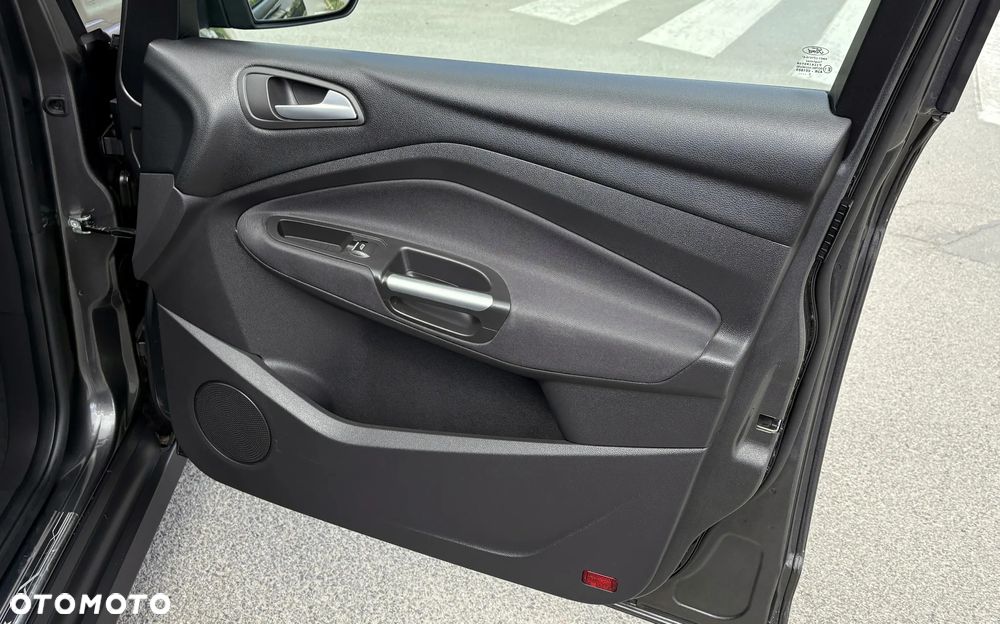 Ford C-MAX 1.5 TDCi Start-Stop-System Titanium - 24