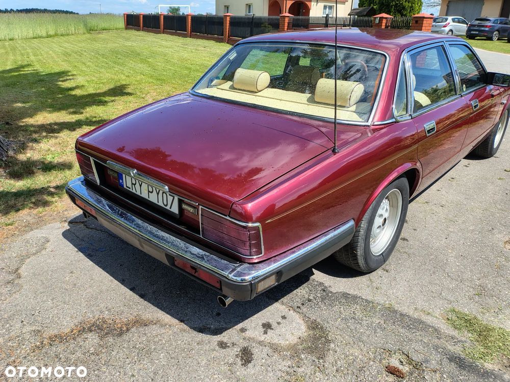 Jaguar XJ - 5
