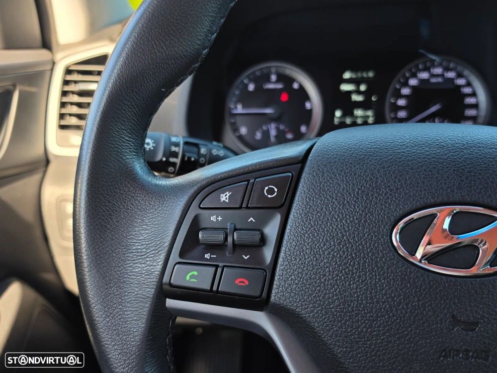 Hyundai Tucson 1.7 CRDi Executive - 14