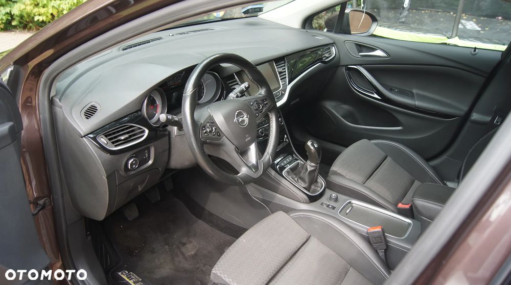 Opel Astra 1.6 CDTI Sport - 10