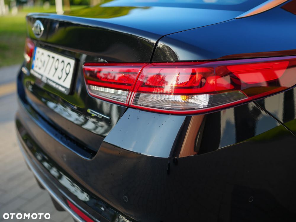 Kia Optima - 30