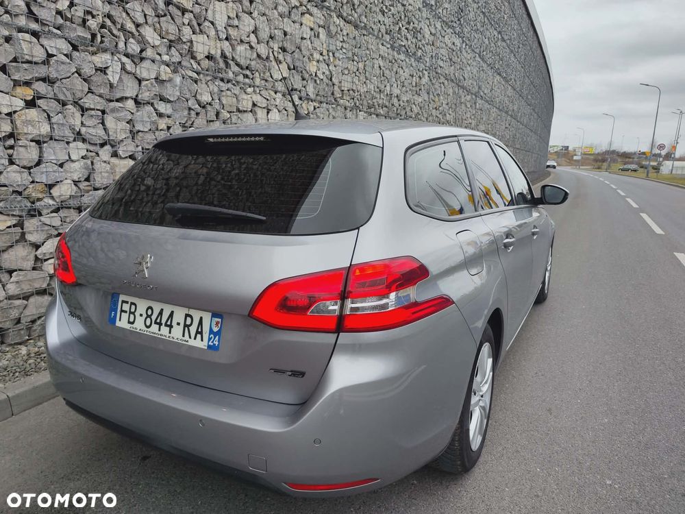 Peugeot 308 BlueHDi FAP 130 Stop & Start Allure - 13