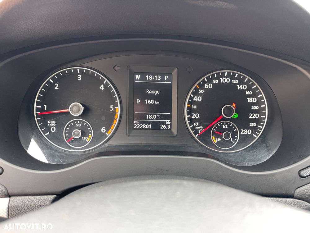 Volkswagen Jetta 1.6 TDI DSG Comfortline - 37
