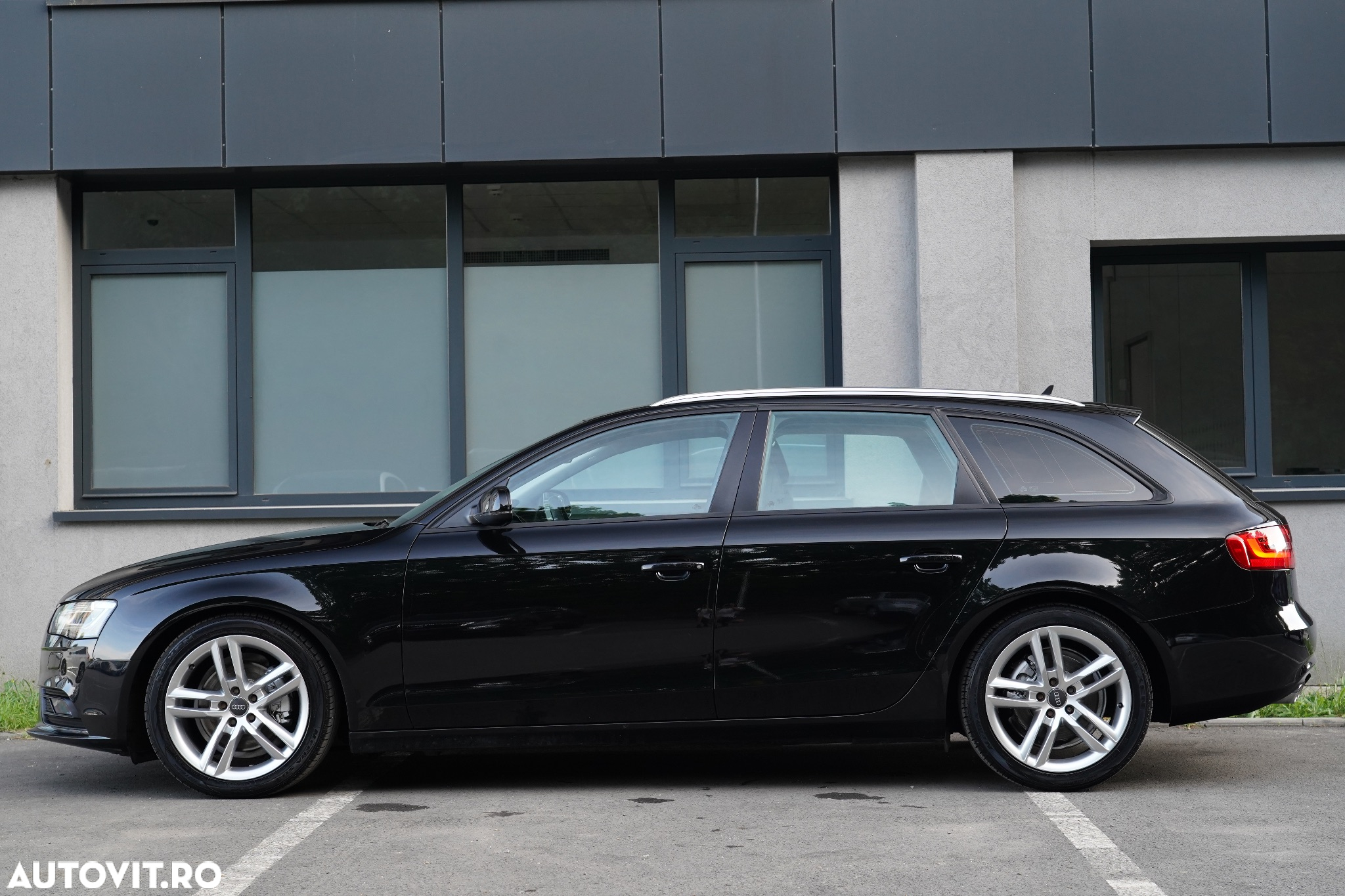 Audi A4 Avant 40 TDI S tronic S line - 21