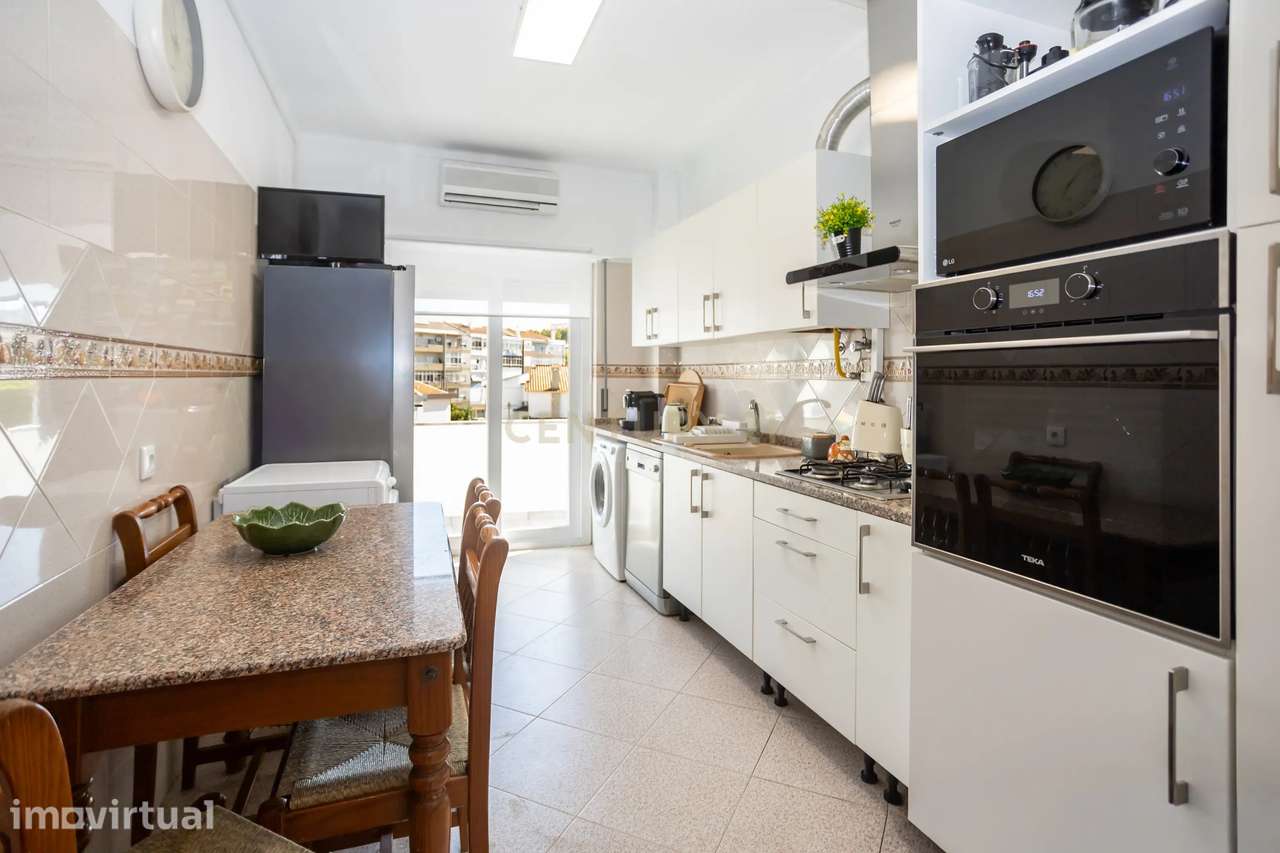 Apartamento T2 com Varanda Cruz de Pau, Amora - Seixal - Grande imagem: 2/35