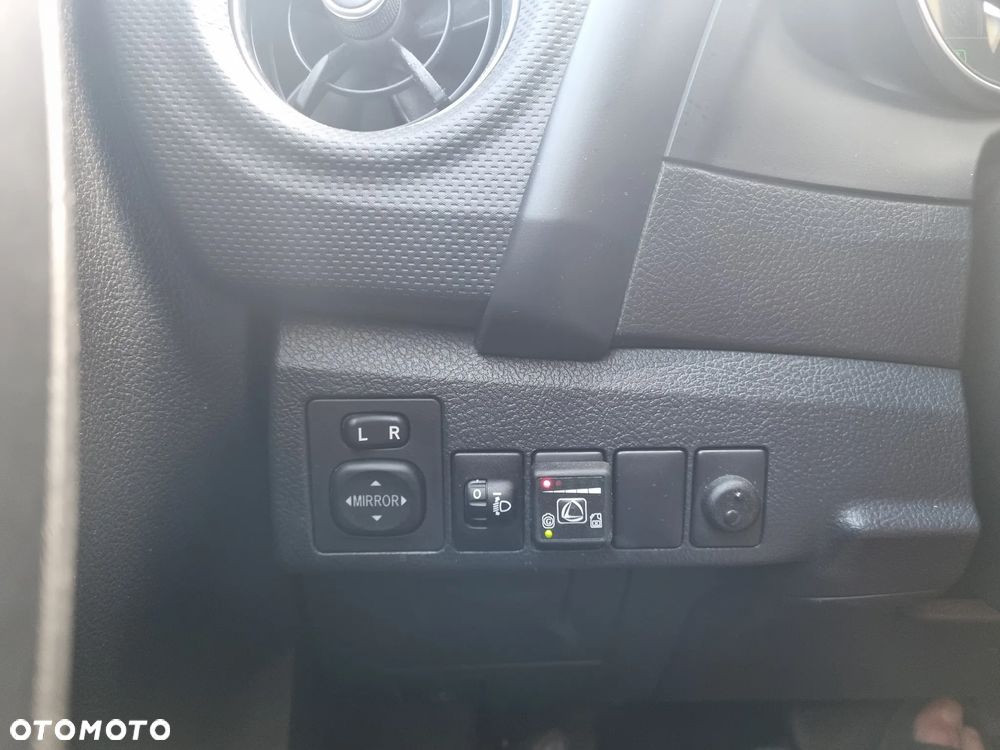 Toyota Auris Hybrid 135 Active - 25