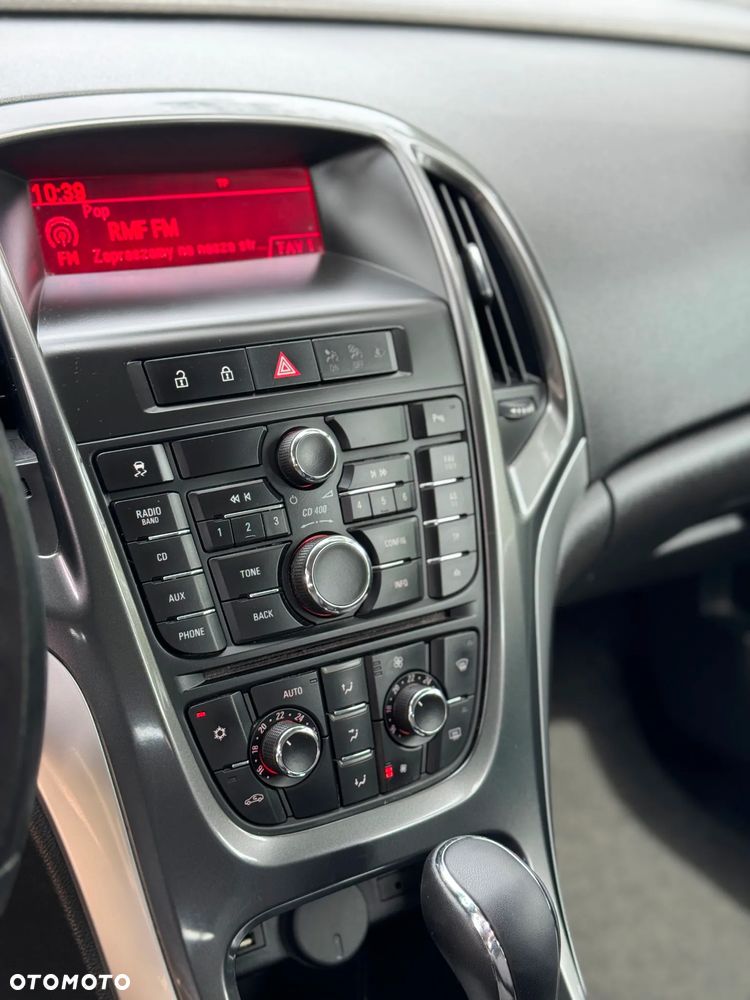 Opel Astra 1.6 Cosmo EU6 - 26
